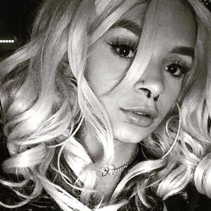 Meet your Posher, Nelly